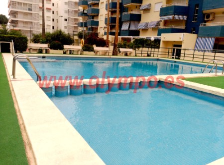 APARTAMENTO CON GARAJE Y PISCINA EN LA PLAYA DE GANDIA